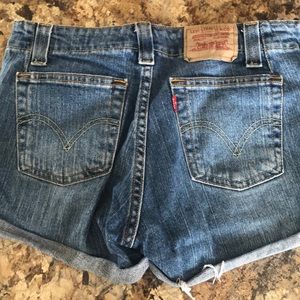 Levi’s Cut-off Jean Shorts